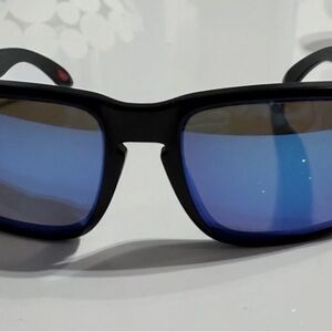 Oakley Holbrook Sunglasses OO9102-F055 Matte Black Blue Prizm POLARIZED